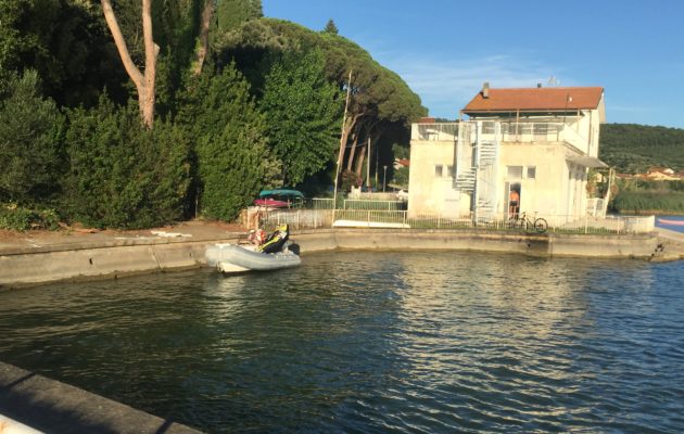 lake trasimeno - where we rent the boat to go to the island