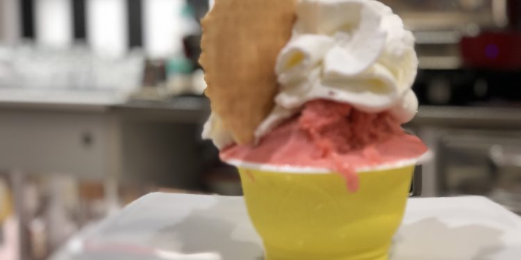 gelato at Margottini, Chiusi, Siena