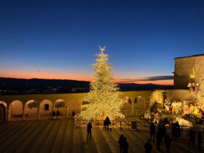 December in Tuscany and Umbria - a photo of Assisi in December